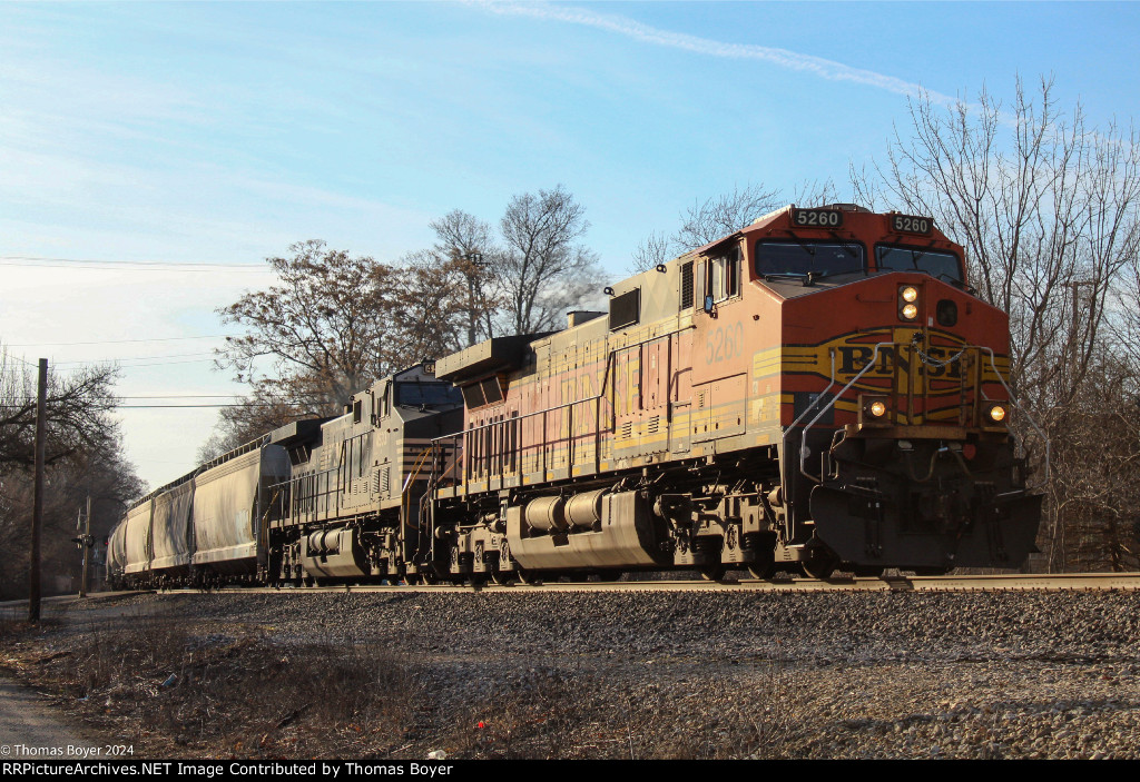 BNSF 5260